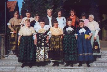 Westerten und Österten Trachtenfrauen 1998